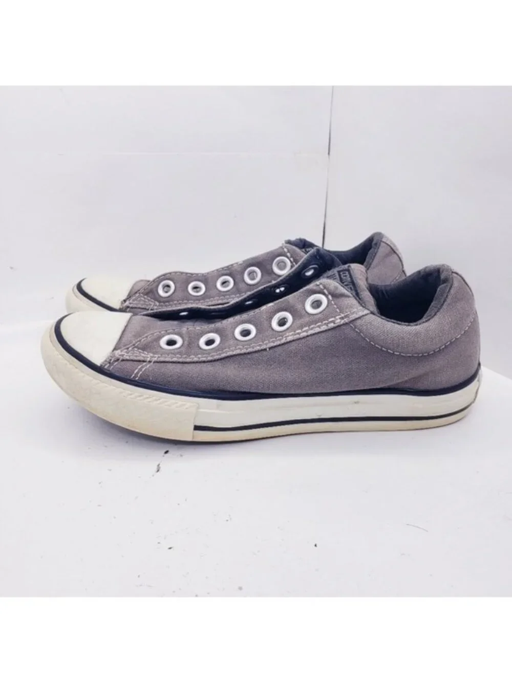 Converse Gray Canvas Low Top Chucks Slip On Shoes Boys Youth Size 2